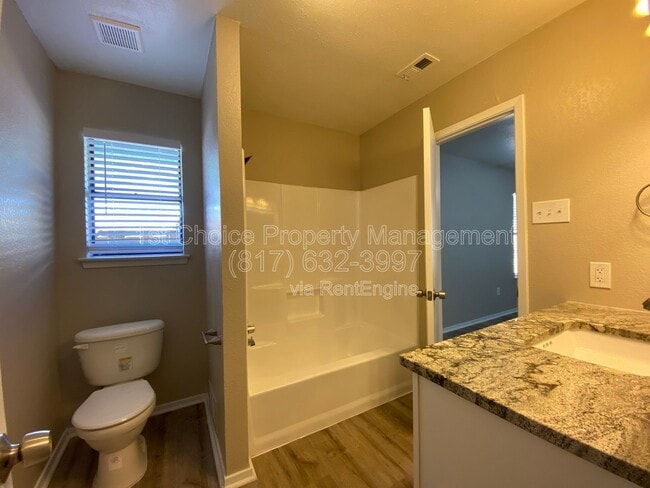 Building Photo - 2311 Kingsford Ct