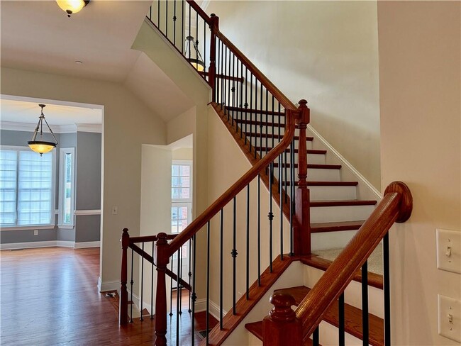 Building Photo - 1303 Creekside Pl SE