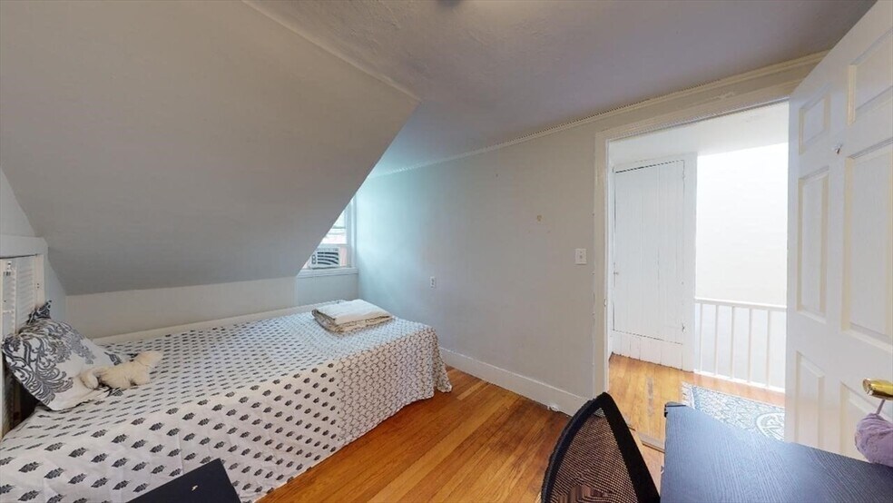Building Photo - 408 Sumner St
