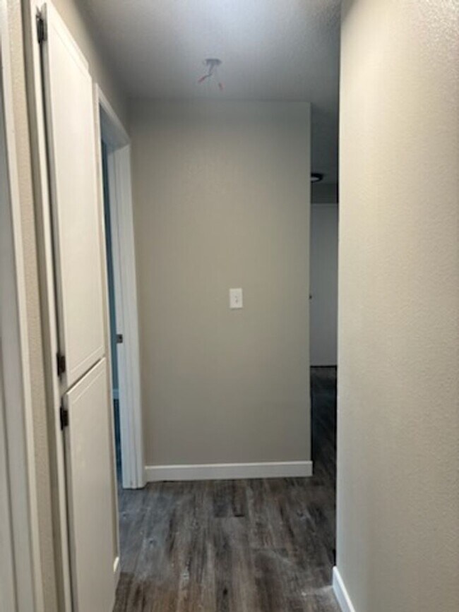 Building Photo - BOY11413-15 2P