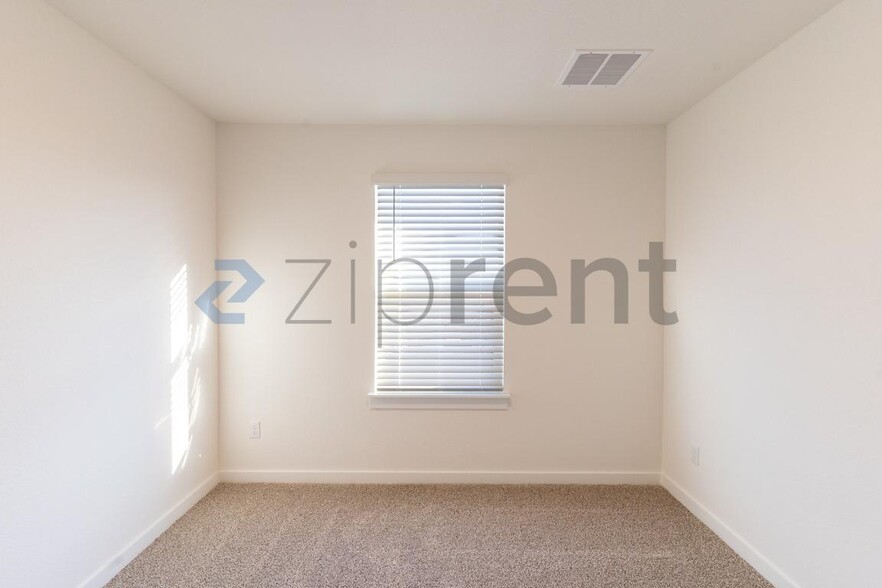 Building Photo - 2421 Wallin Bradley Dr