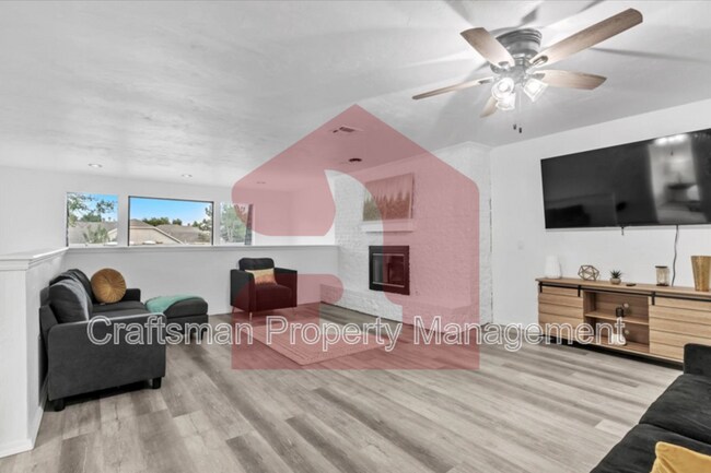 Building Photo - 13128 Green Valley Dr