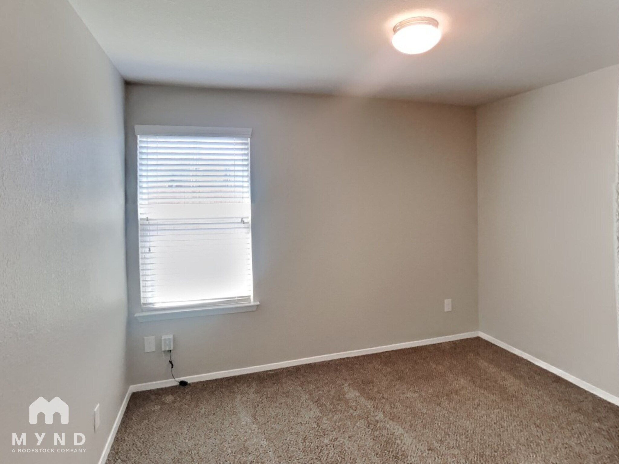 Building Photo - 9527 Apple Ridge Ln