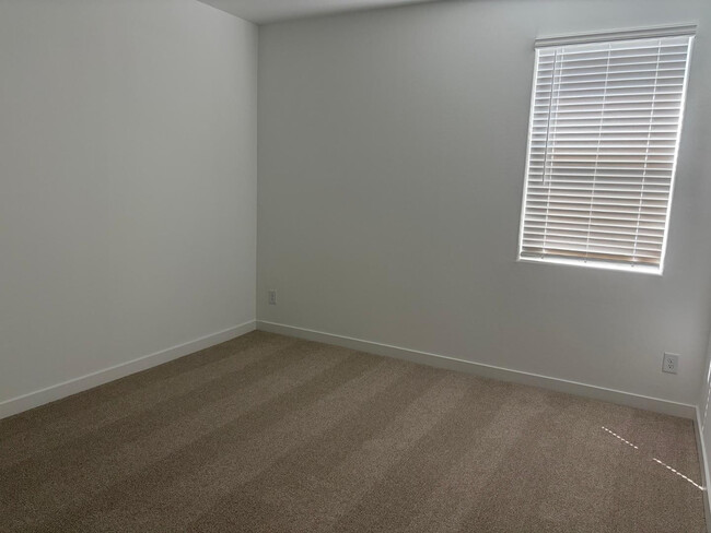 Building Photo - 12011 Calle de Pompas W