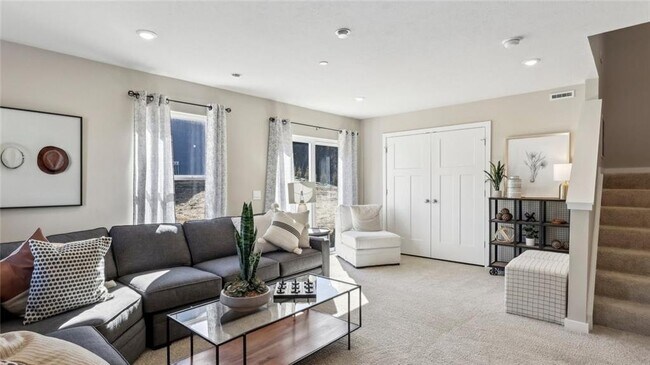 Building Photo - 764 Olivia St