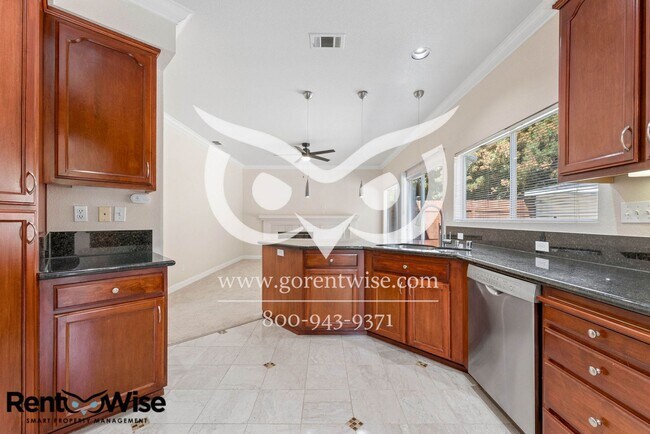 Building Photo - 406 Grenadine Way