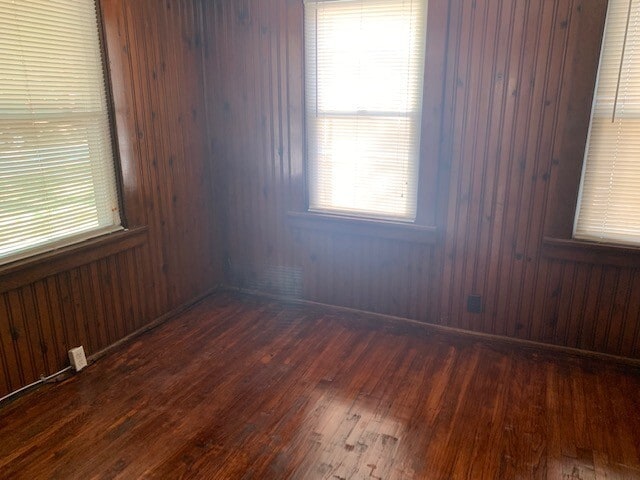 Building Photo - NEWLY REMODELED HOME!