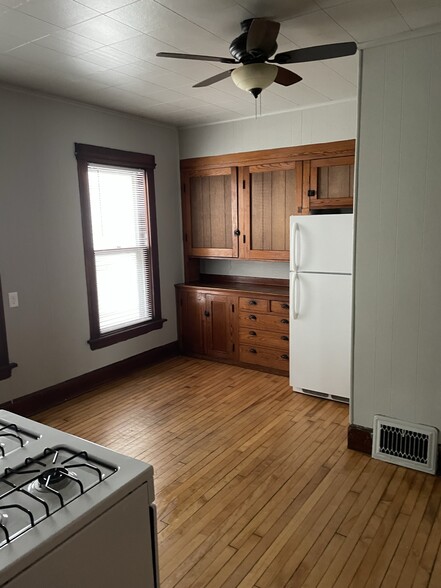 Primary Photo - 1403 Williamson St
