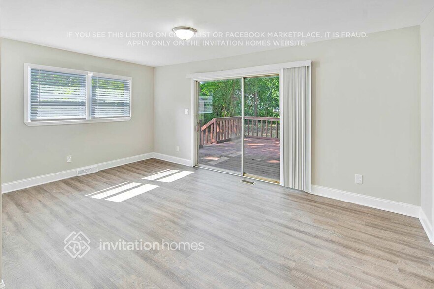 Building Photo - 5009 Brooktree Dr