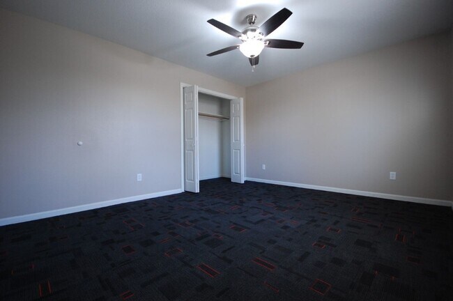 Building Photo - 105-107 South Plum