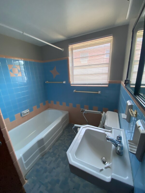 Building Photo - 4782 Clevesdale Dr