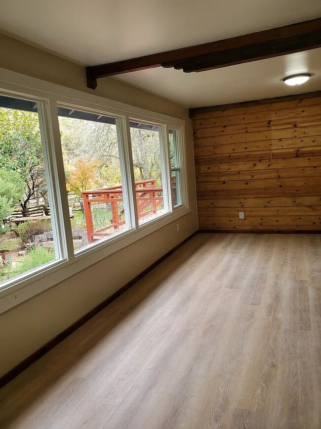 Building Photo - Welcome Home to Karas Lane. In the Country...