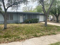 Building Photo - 5917 Kimbrough Dr
