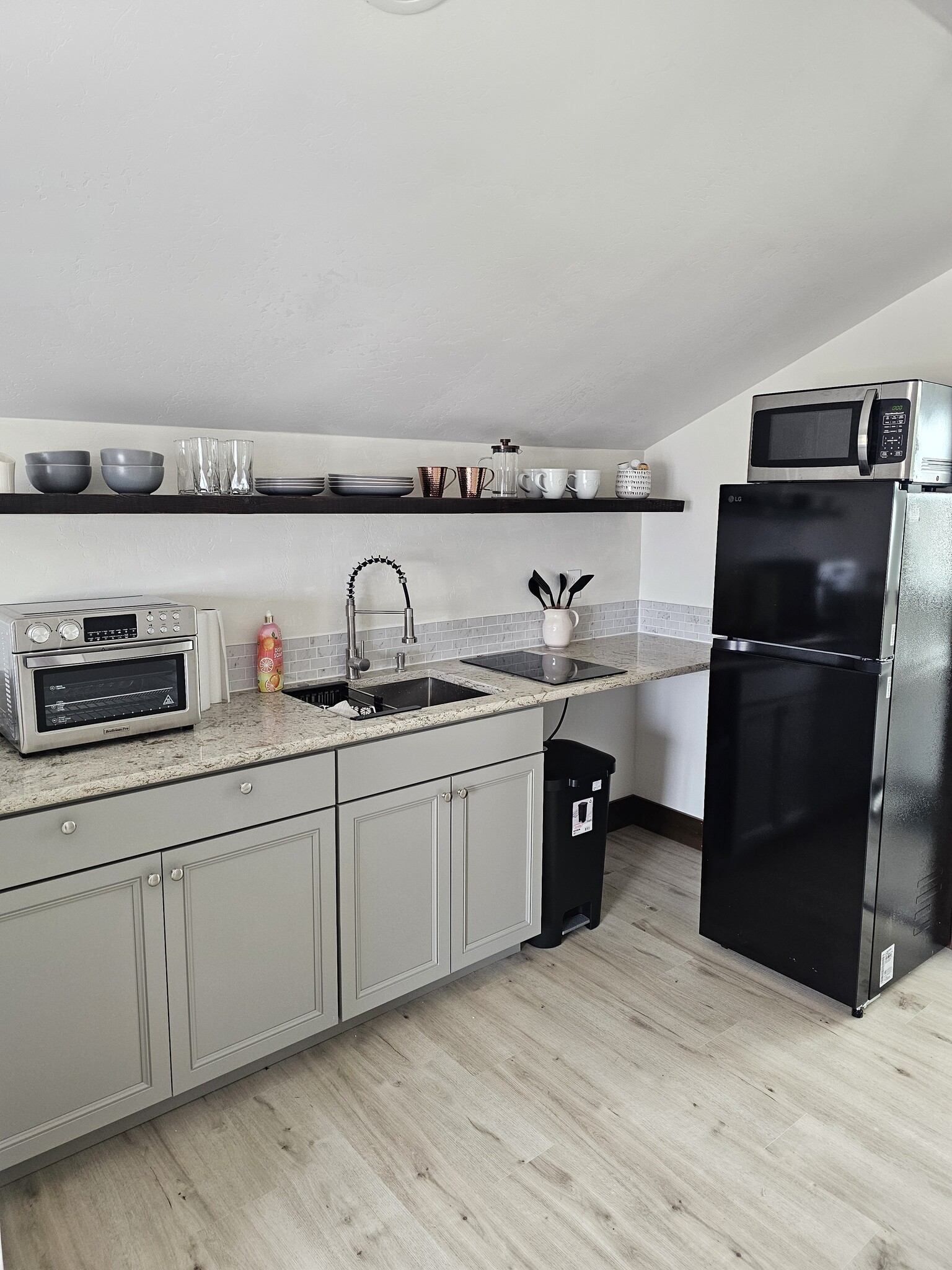 Building Photo - 720 Farmall Ln