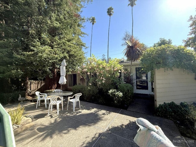 Building Photo - 122 Baltimore Ave