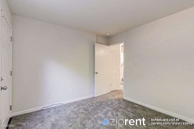 Building Photo - 2 br, 2 bath Townhome - 57 Sereno Cir, Oak...