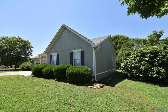 Building Photo - 12775 Sludder Cir