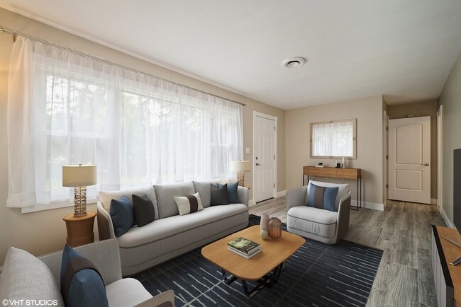 Building Photo - 685 Anthony Trail