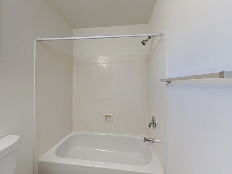 Building Photo - 17522 W Calavar Rd