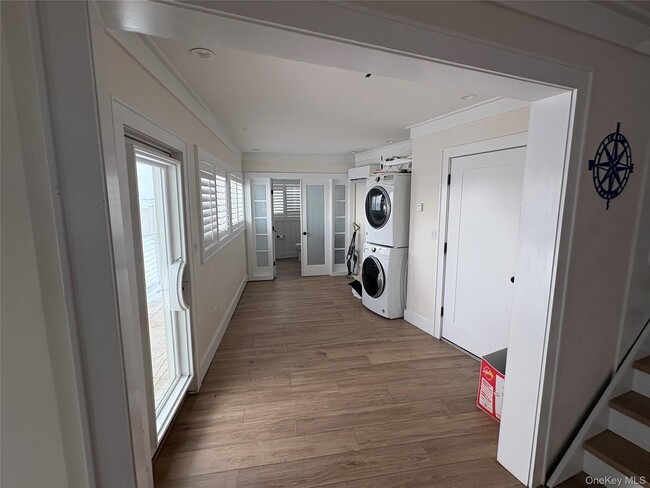 Building Photo - 2 Bay 9th St