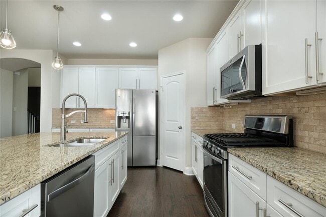 Building Photo - 1804 Elaina Loop