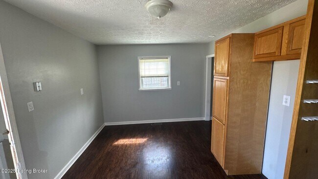 Building Photo - 6109 Price Ln Rd
