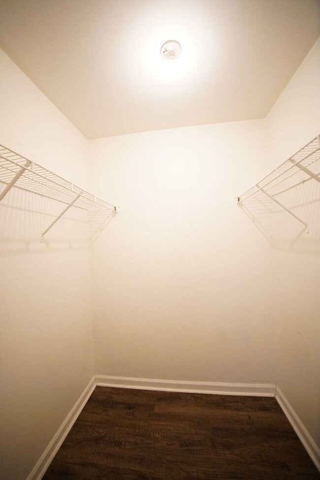 Building Photo - 2555 Chateau Ln