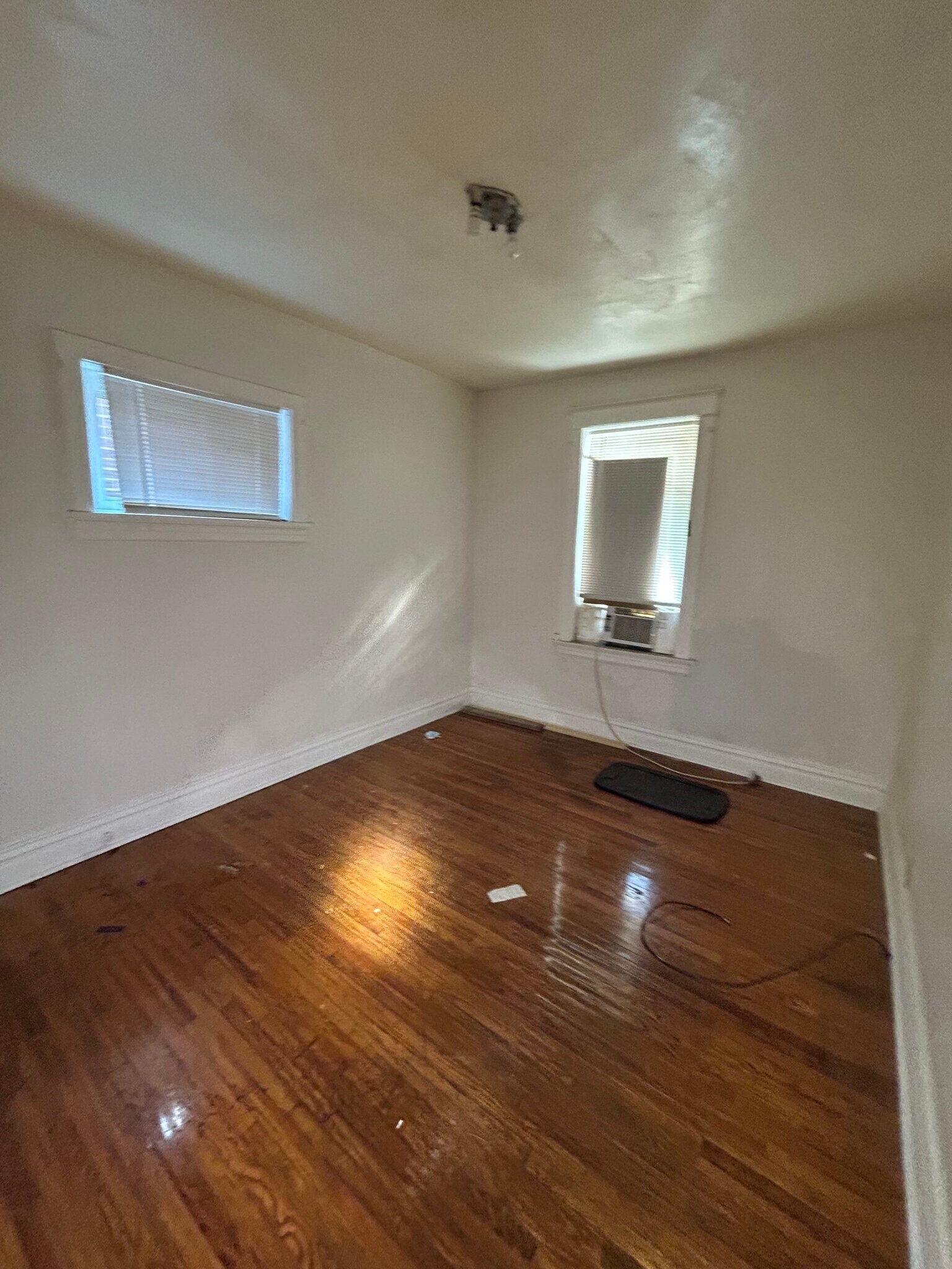 Building Photo - 4890 Margaretta Ave