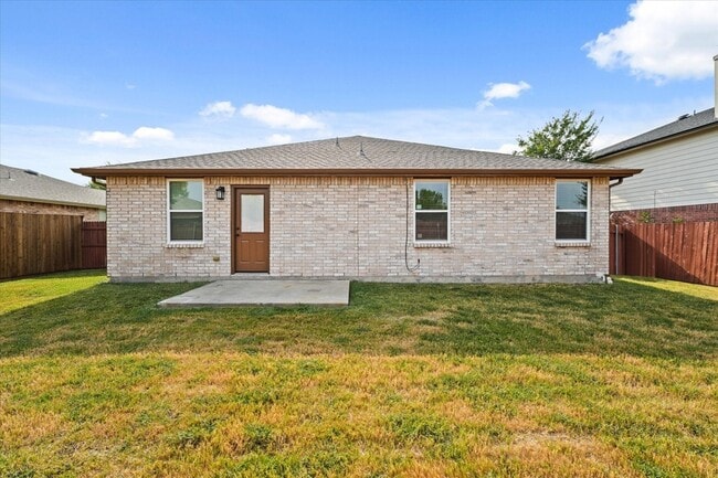 Building Photo - 2621 S Wavecrest Ct