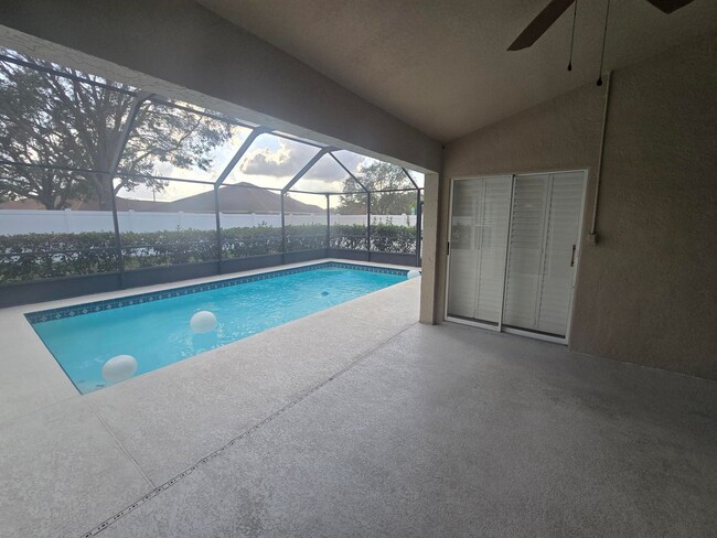 Building Photo - Pool Home!! 3-Bedroom, 2-Bathroom in Plant...