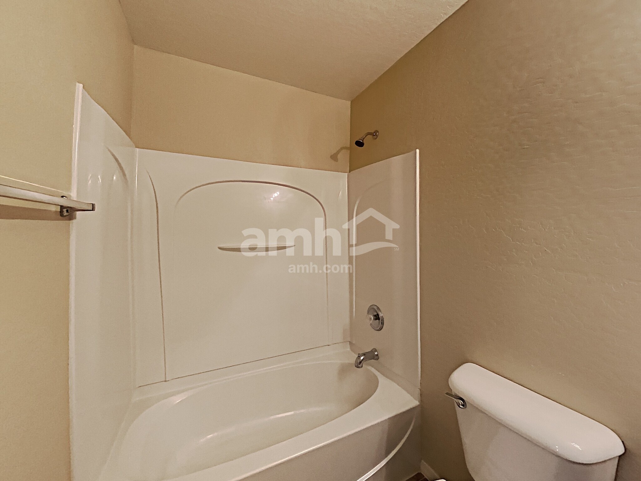 Building Photo - 7504 S Sunrise Way