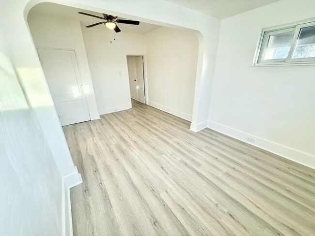 Building Photo - 2413 Milburn St