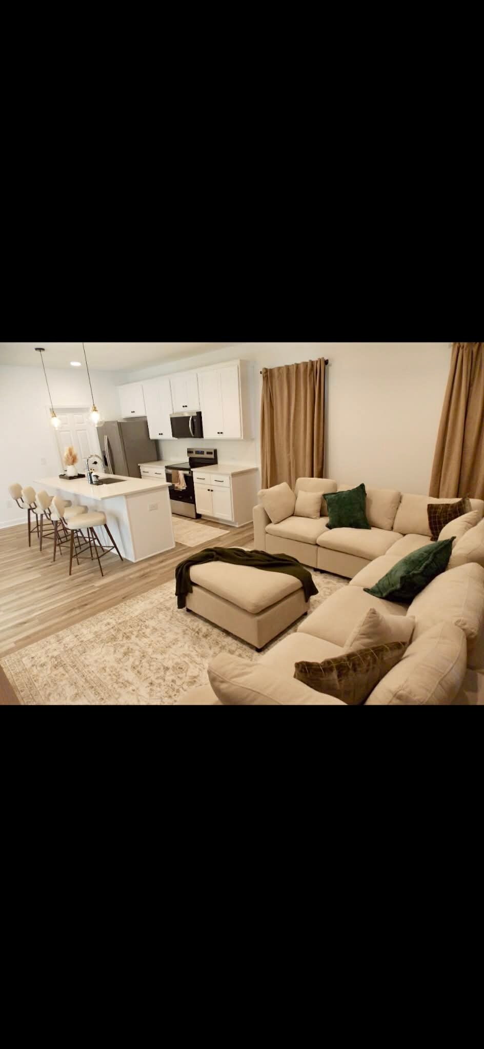 Building Photo - 2739 Primrose Ave