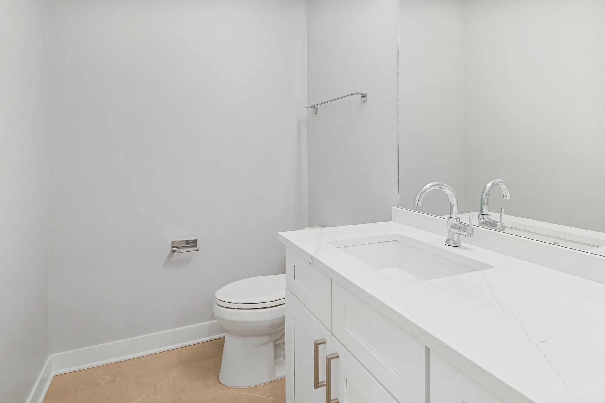 Building Photo - 4637 N Ashland Ave