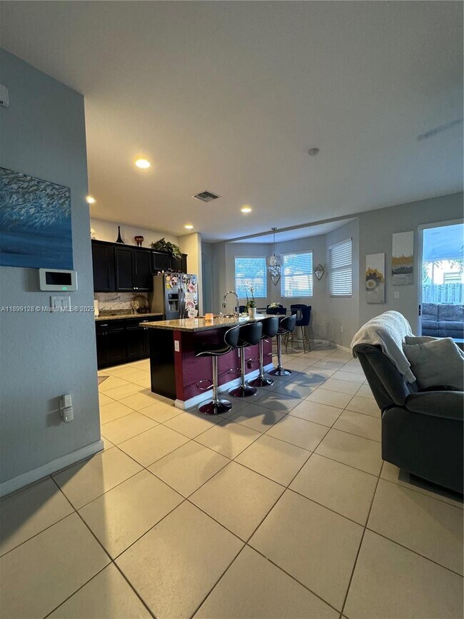 Building Photo - 25001 SW 118 Ct