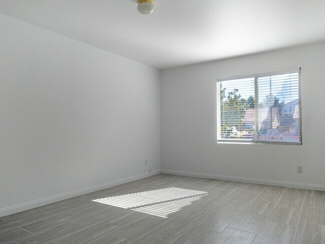 Building Photo - 1424 Bugle Boy Dr