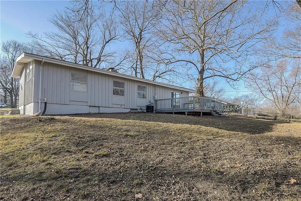 Building Photo - 6306 Fairlane Dr