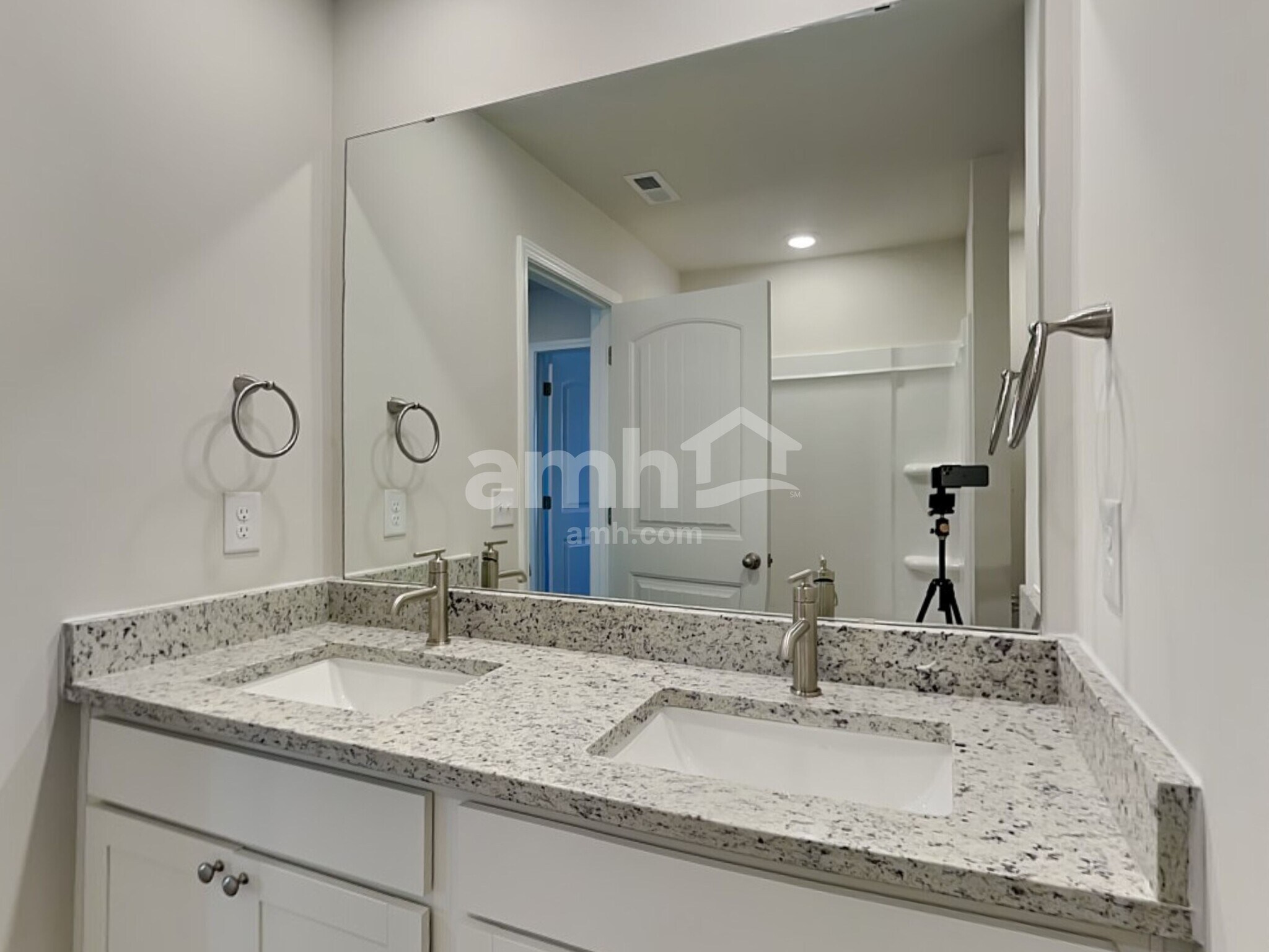 Building Photo - 3993 Zepelin Wy