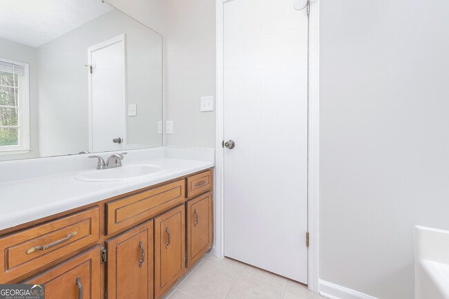 Building Photo - 315 Cornwallis Way