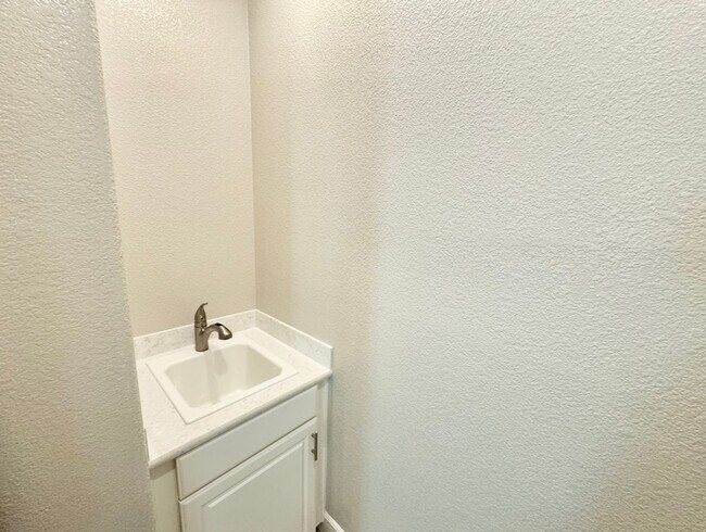 Building Photo - Beautiful home in Springlake!!