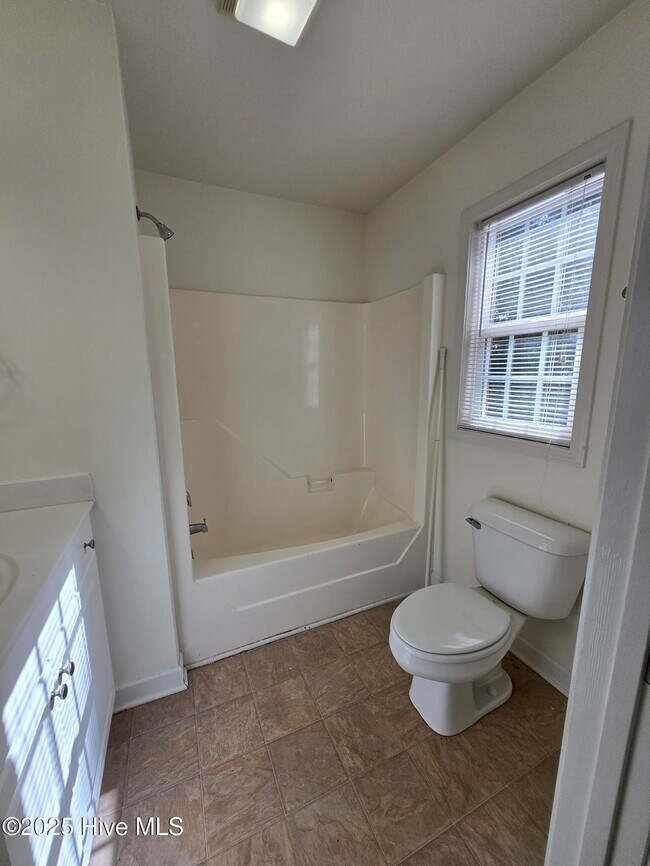 Building Photo - 208 Durango Pl