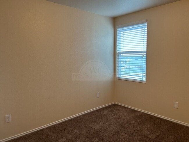 Building Photo - 5305 Eagles Nest Dr