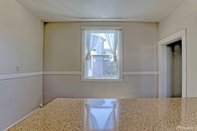 Building Photo - 1218 York St