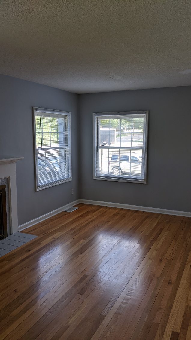 Building Photo - 578 Budlong St