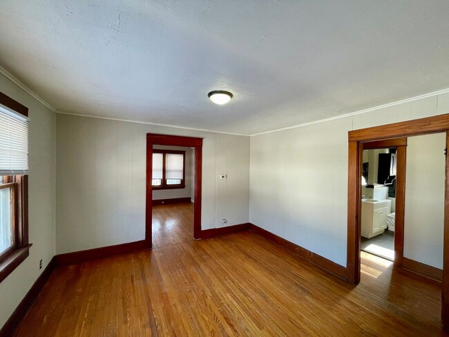 Building Photo - 1501 S Spring St