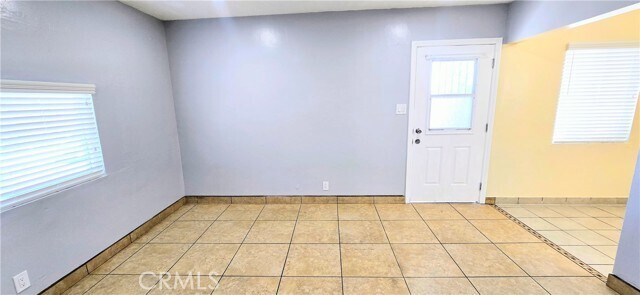 Building Photo - 1342 E 77th Pl