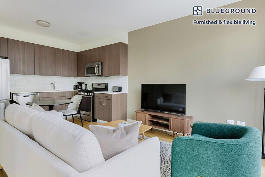 Building Photo - 340 E North Water St