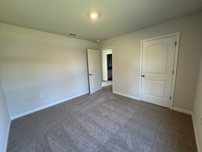 Building Photo - Brand New 5/3 House in Armuchee- $2,295
