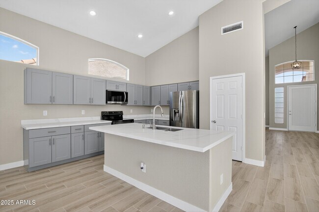 Building Photo - 11517 W Laurelwood Ln