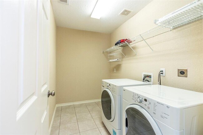 Building Photo - 9206 Birch Springs Dr